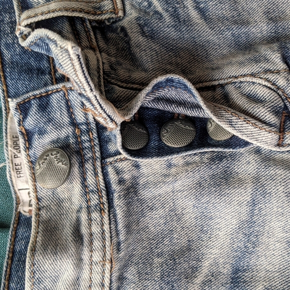 Free People Button-Fly Denim Cut Offs - Picture 2 of 3